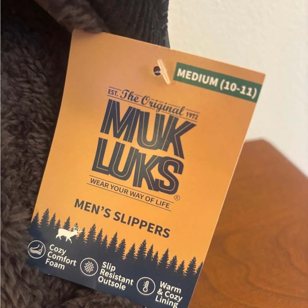 NWT Muk Luks Men's Corduroy Slippers